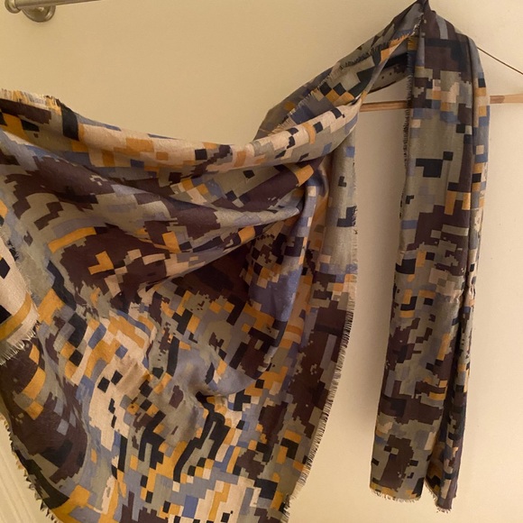 BP Pixelated Camo Scarf - Picture 1 of 2